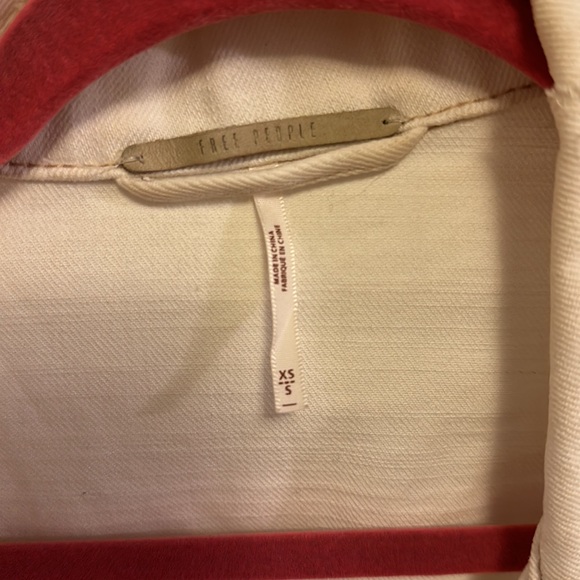Free People White Denim Jacket XS/S - Picture 3 of 6